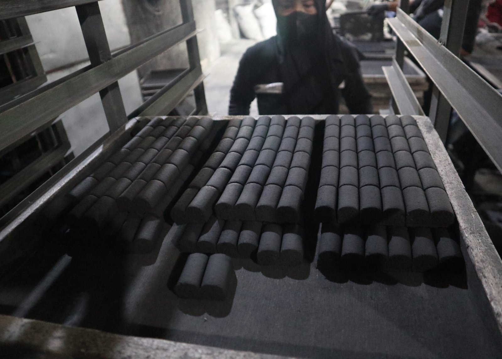 coconut charcoal briquettes factory