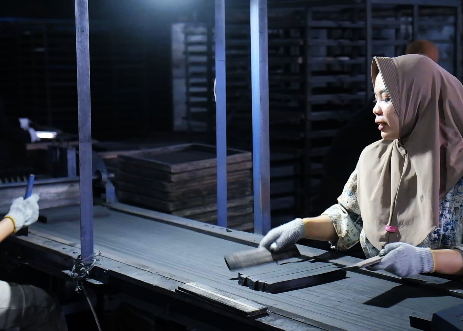 Premium coconut charcoal briquettes factory molding process in Indonesia